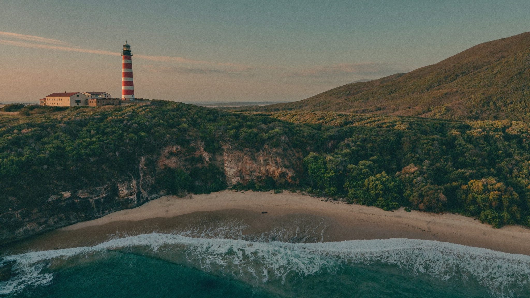 Coastline and lighthouse view at Umhlanga Rocks near the Arvellos office